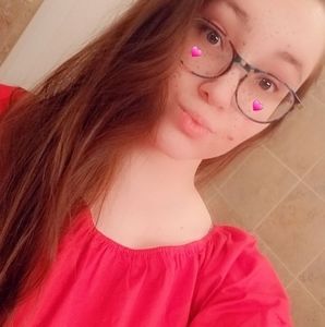 Meet your Posher, Claire